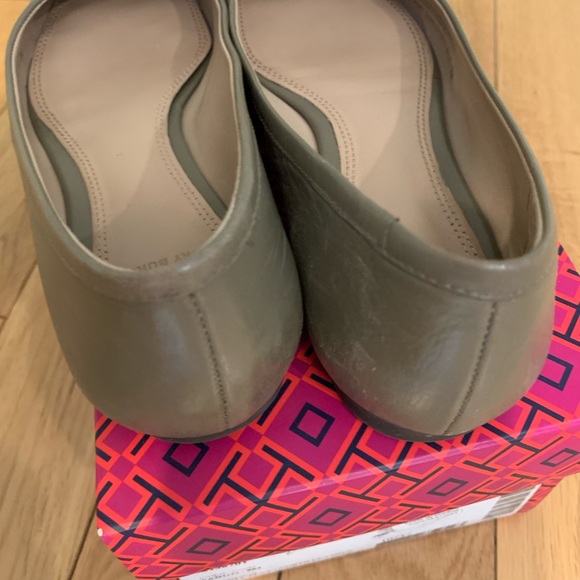 SOLD!! Pre-loved Tory Burch Lowell Flat - North Leather - Picture 6 of 8